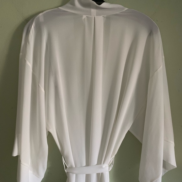 SHAN COVER UP / BRAND NEW/ KIMONO STYLE - Picture 2 of 2